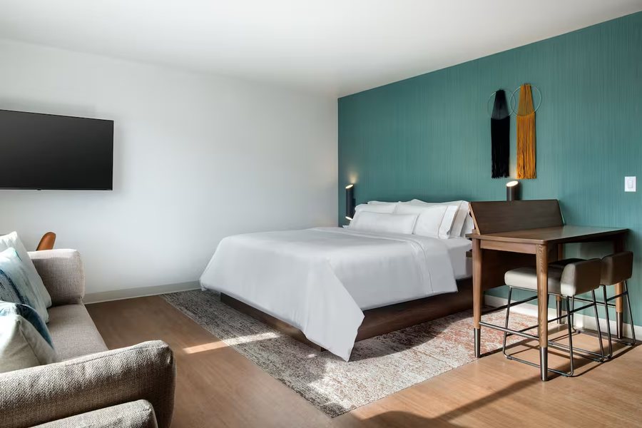 Element by Marriott Reno Experience District — Guest room