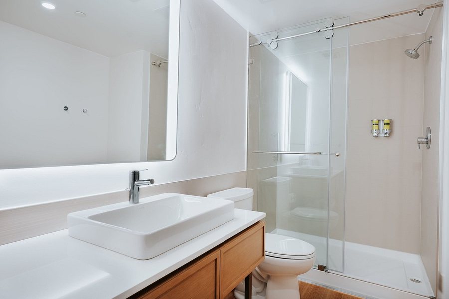 Element by Marriott Salt Lake City Downtown — Bathroom