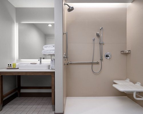 Element Moab — Bathroom