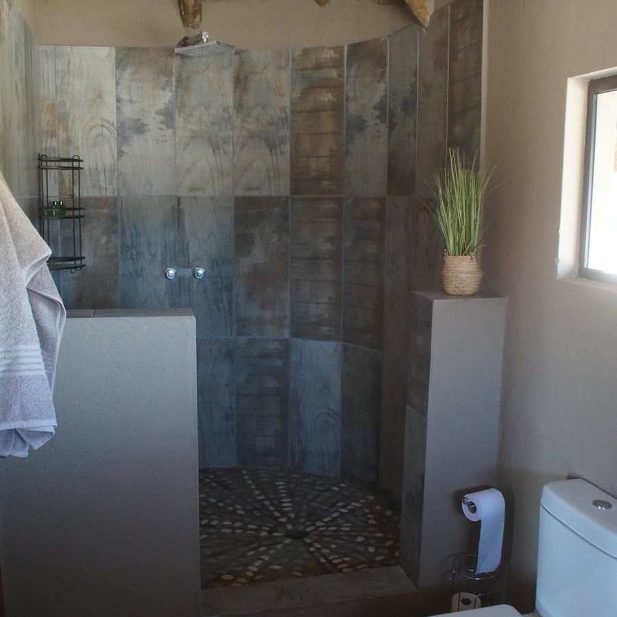 Elephant Sands Botswana — Bathroom