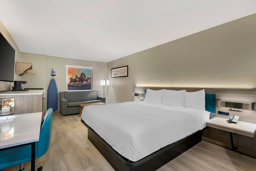 Elevate Hotel Ruidoso — Guest room