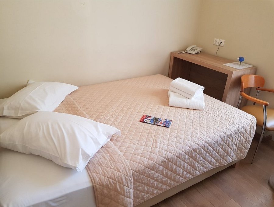 Elikon Hotel — Guest room
