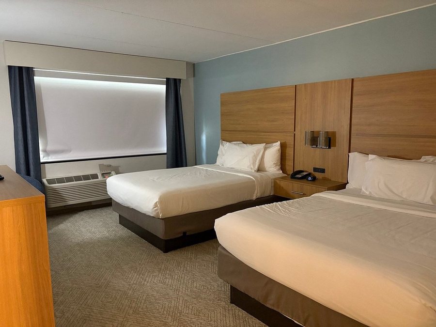 Elimwood Hotel A Ramada by Wyndham — Guest room