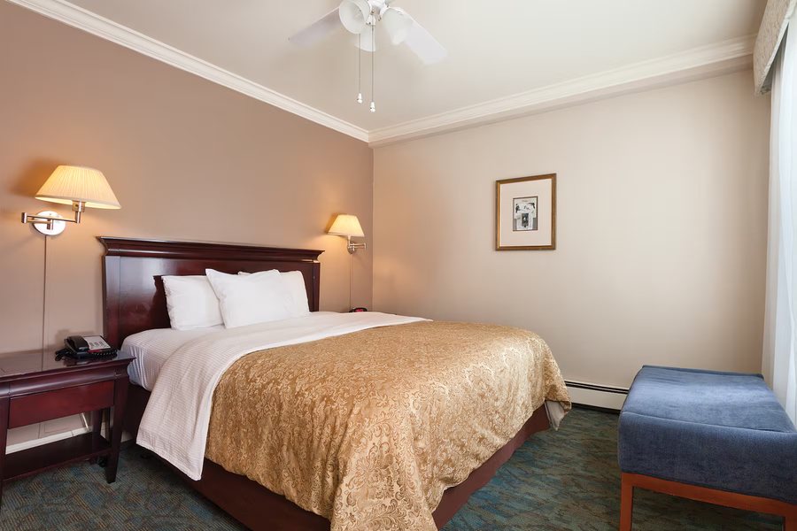 Elite Inn — Guest room