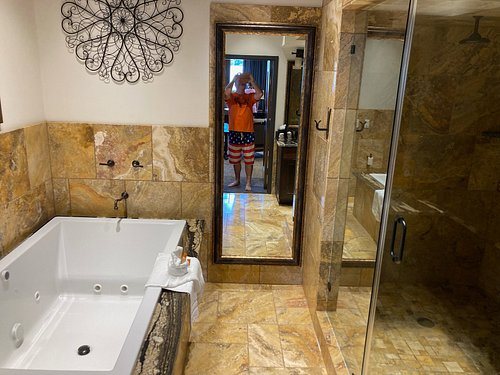 Elk Country Inn — Bathroom