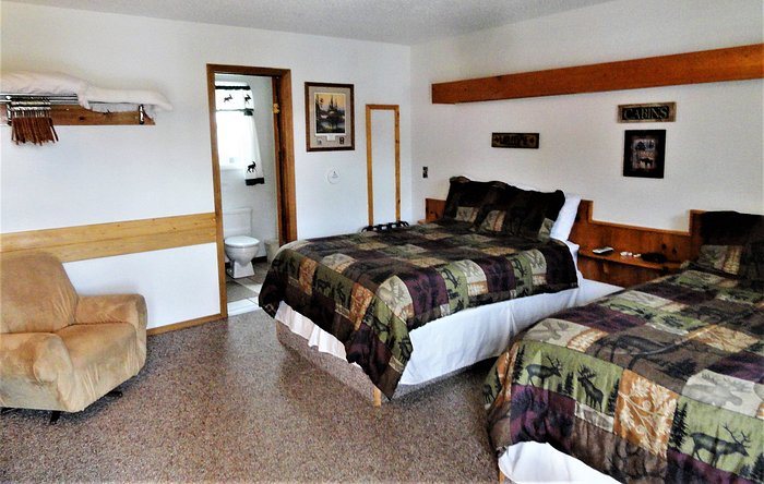 Elk Horn Lodge LLC Motel and Cabins — Guest room