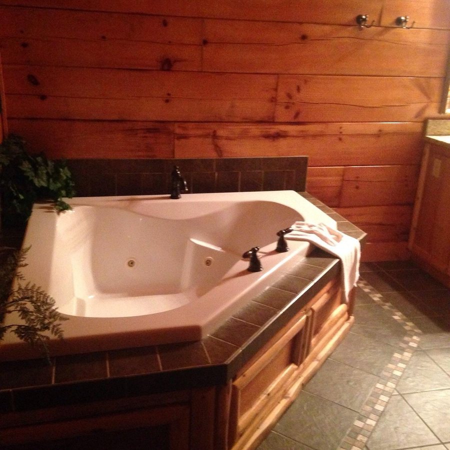 Elk Springs Resort — Bathroom