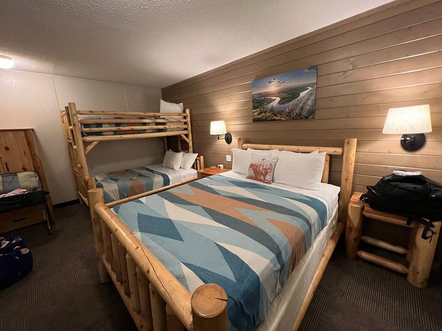 Elkhorn Quarters — Guest room