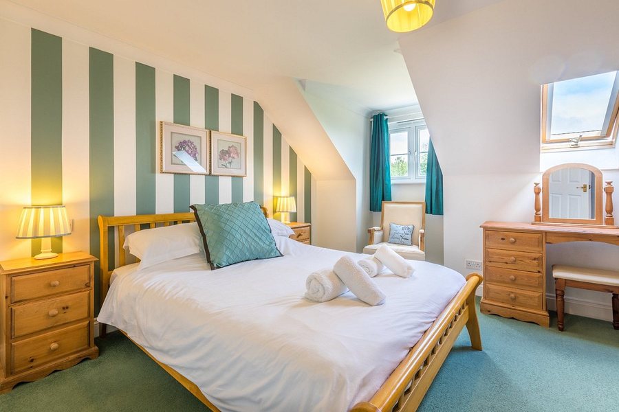 Ellingham Self Catering Cottages — Guest room