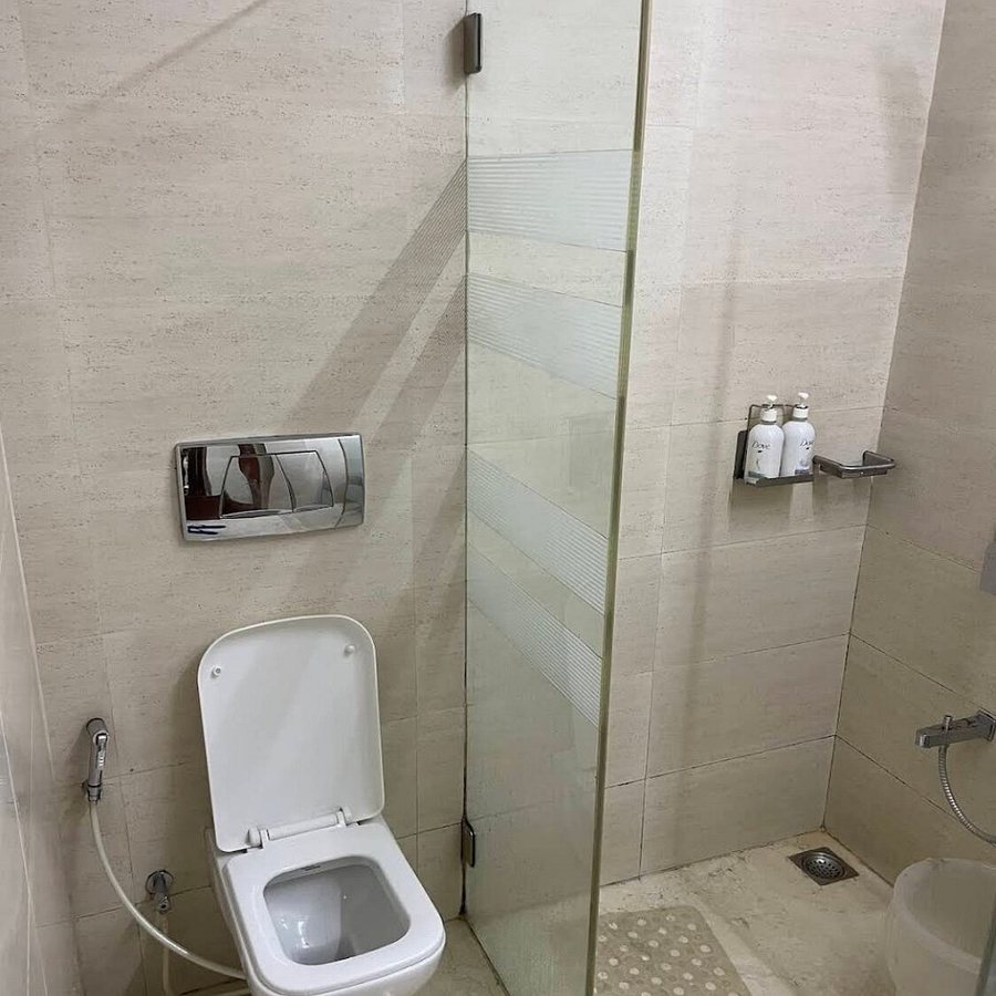 Elphinstone Hotel — Bathroom