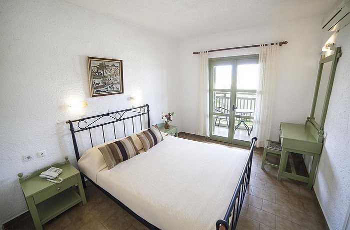 Elpida Village — Guest room