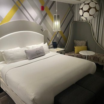 Elyton Hotel Autograph Collection — Guest room