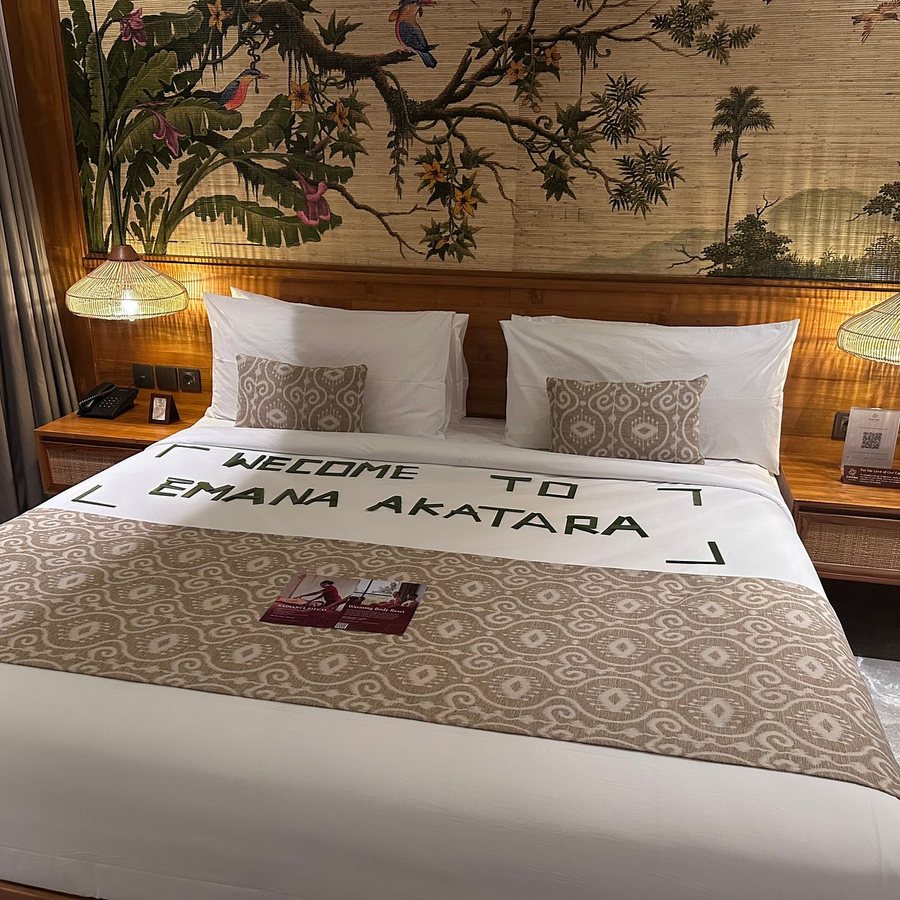 Emana Akatara — Guest room
