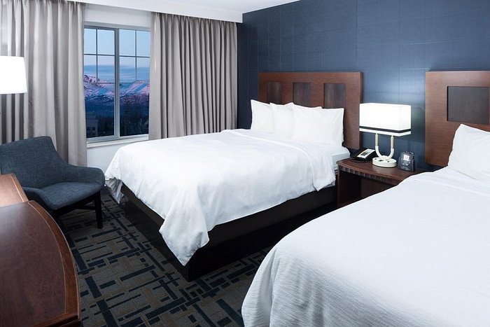 Embassy Suites by Hilton Anchorage — Guest room