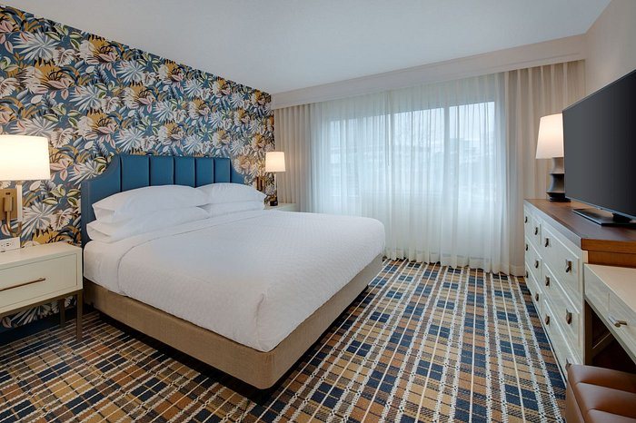 Embassy Suites by Hilton Atlanta Buckhead — Guest room
