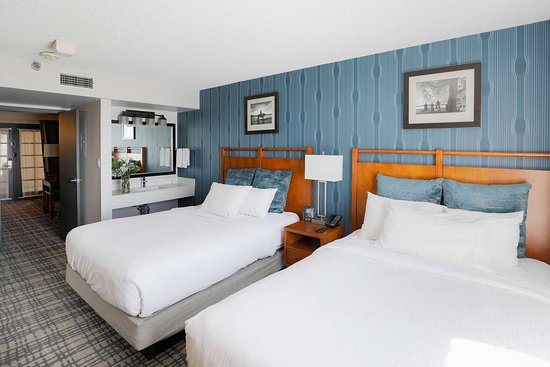 Embassy Suites by Hilton Austin Central — Guest room