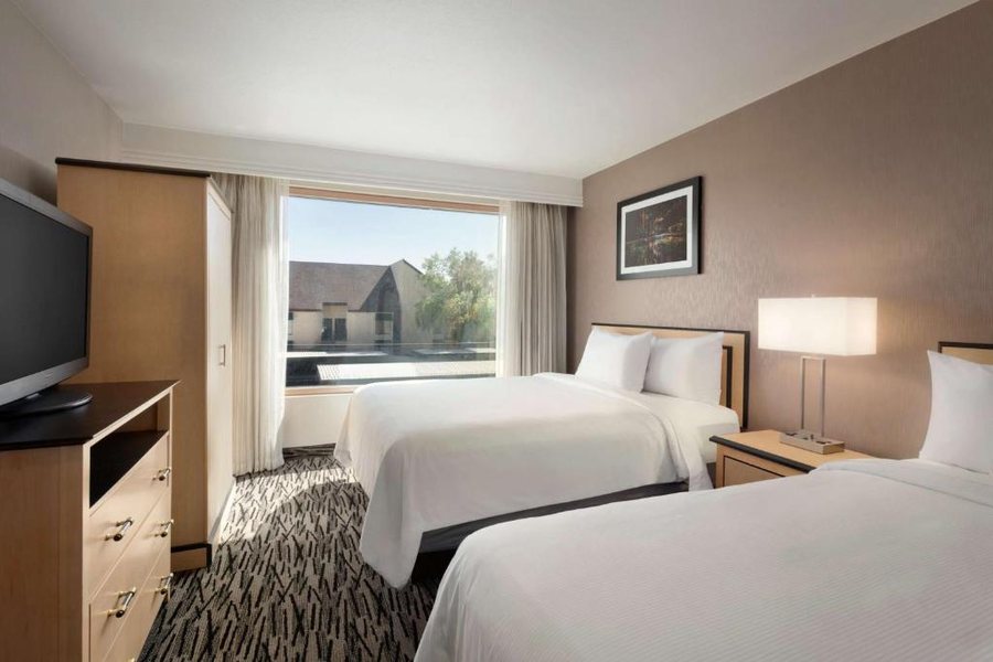 Embassy Suites by Hilton Convention Center Las Vegas Las Vegas Nevada — Guest room
