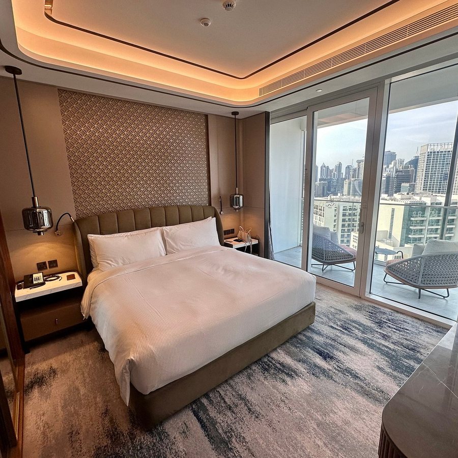 Embassy Suites By Hilton Dubai Business Bay — Guest room