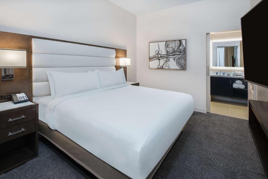 Embassy Suites By Hilton Houston West Katy — Guest room