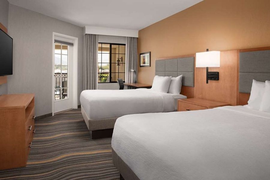 Embassy Suites By Hilton La Quinta Hotel Spa — Guest room