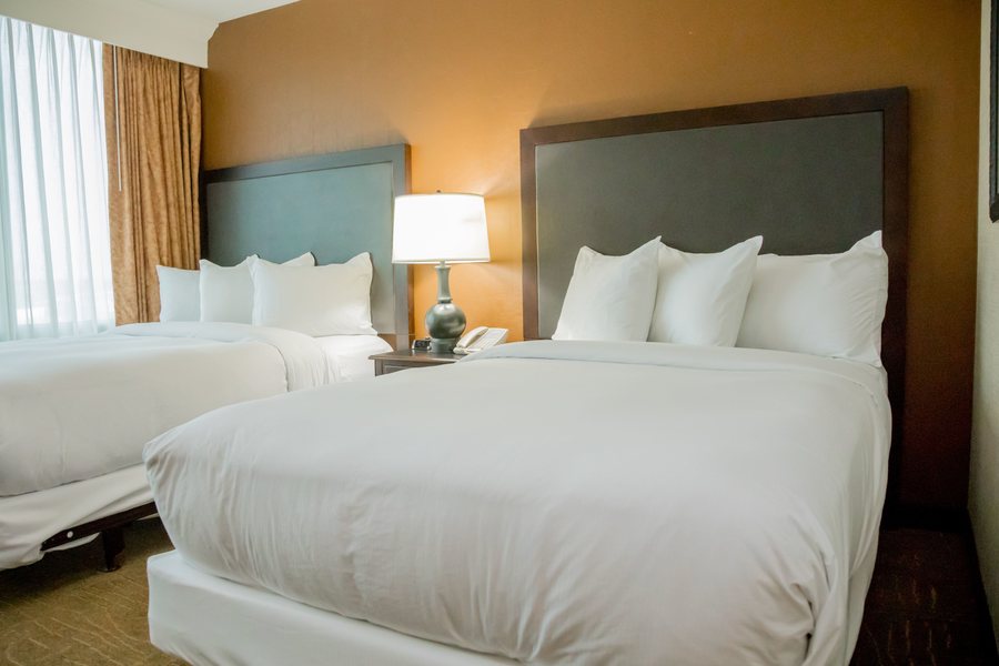 Embassy Suites by Hilton Lexington Green — Guest room