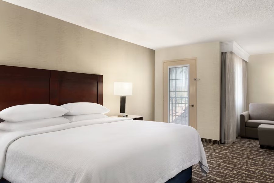 Embassy Suites by Hilton Lompoc Central Coast — Guest room