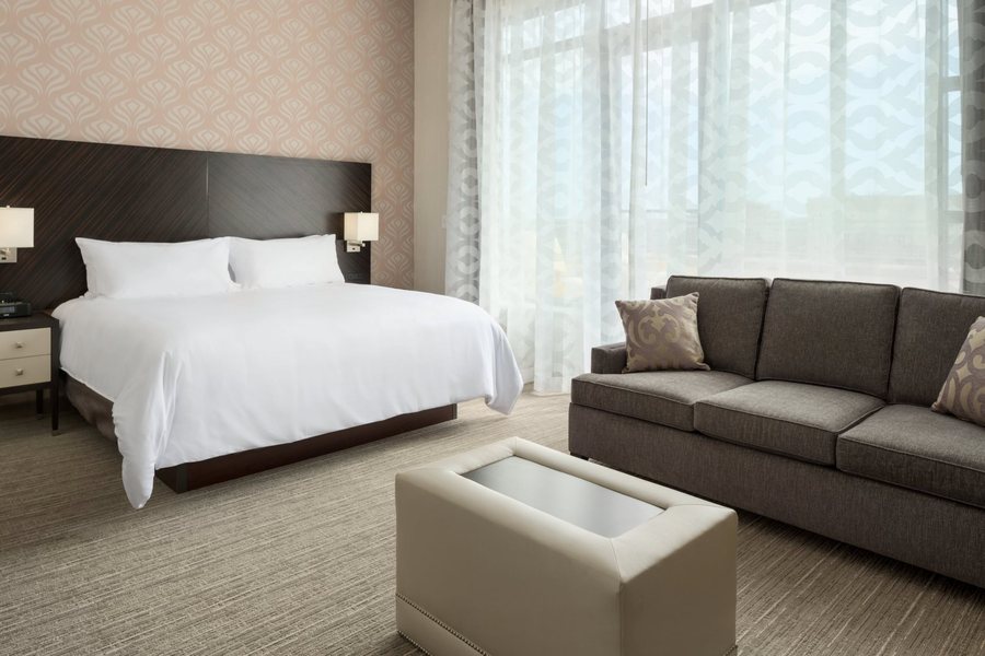 Embassy Suites by Hilton Louisville Downtown Louisville Kentucky — Guest room