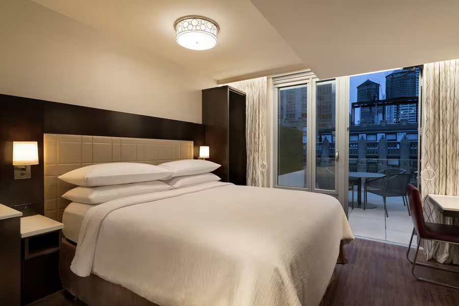 Embassy Suites By Hilton New York Manhattan Times Square New York City New York — Guest room