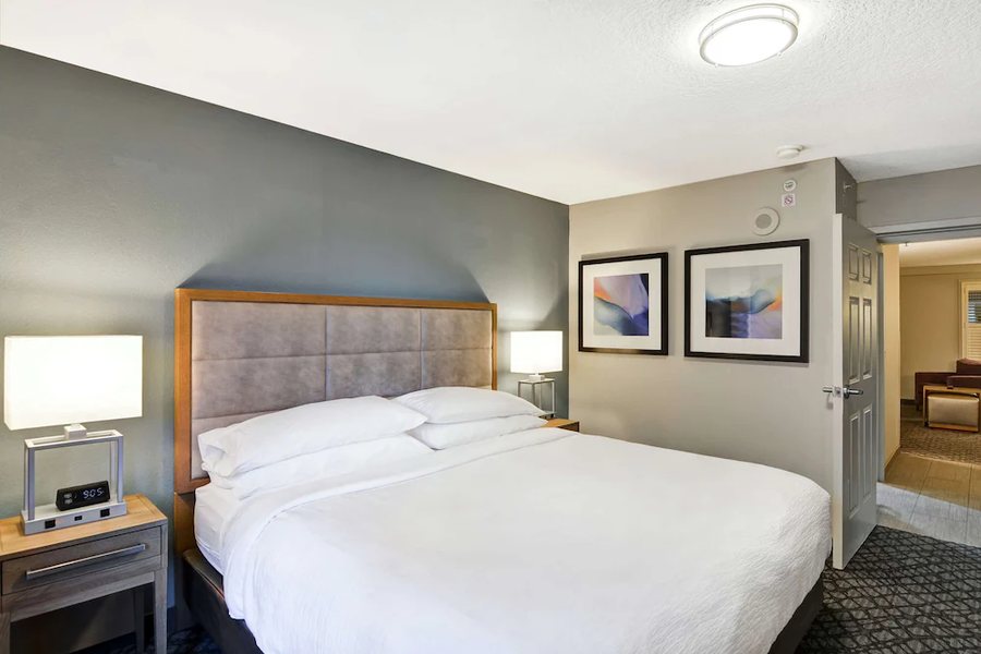 Embassy Suites By Hilton Orlando Downtown Orlando Florida — Guest room