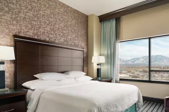 Embassy Suites by Hilton Salt Lake West Valley City — Guest room