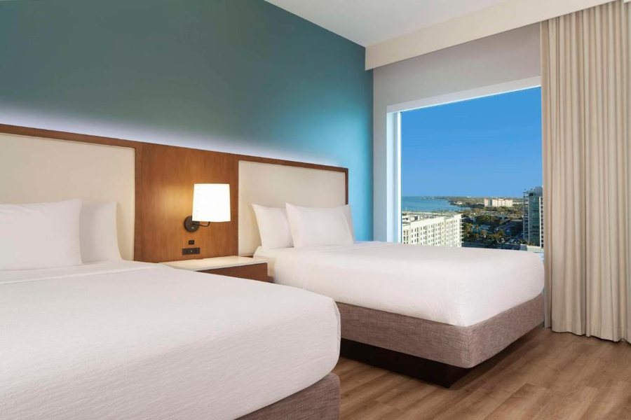 Embassy Suites By Hilton Sarasota — Guest room