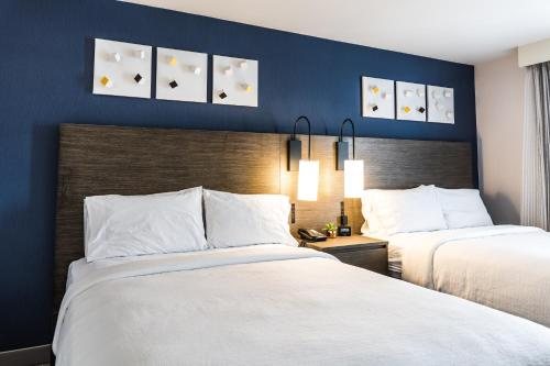 Embassy Suites by Hilton Tulsa I 44 — Guest room