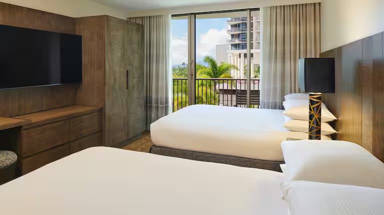Embassy Suites by Hilton Waikiki Beach Walk — Guest room