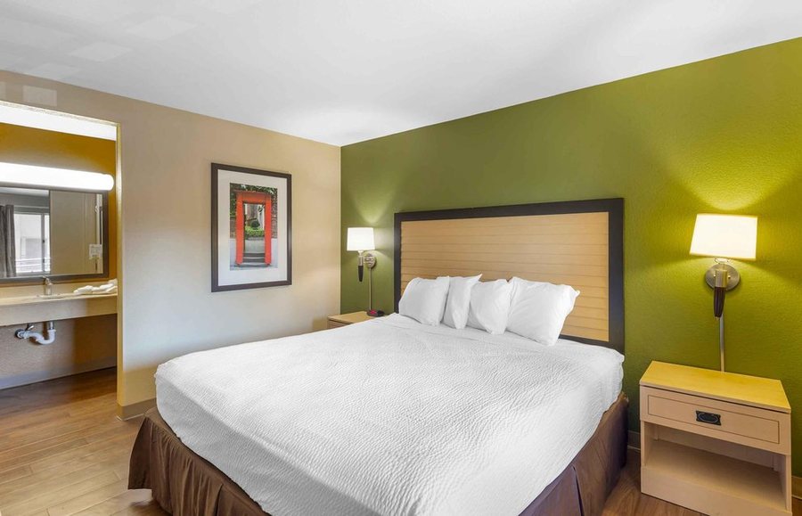 Emerald Suites Las Vegas Nevada — Guest room