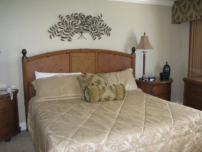 Emerald Towers 206 1784246 — Guest room