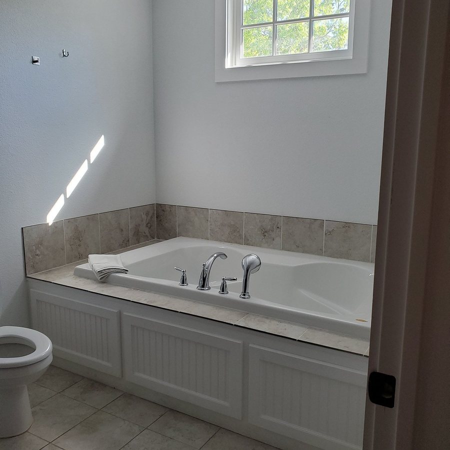 Emigrant s Inn — Bathroom