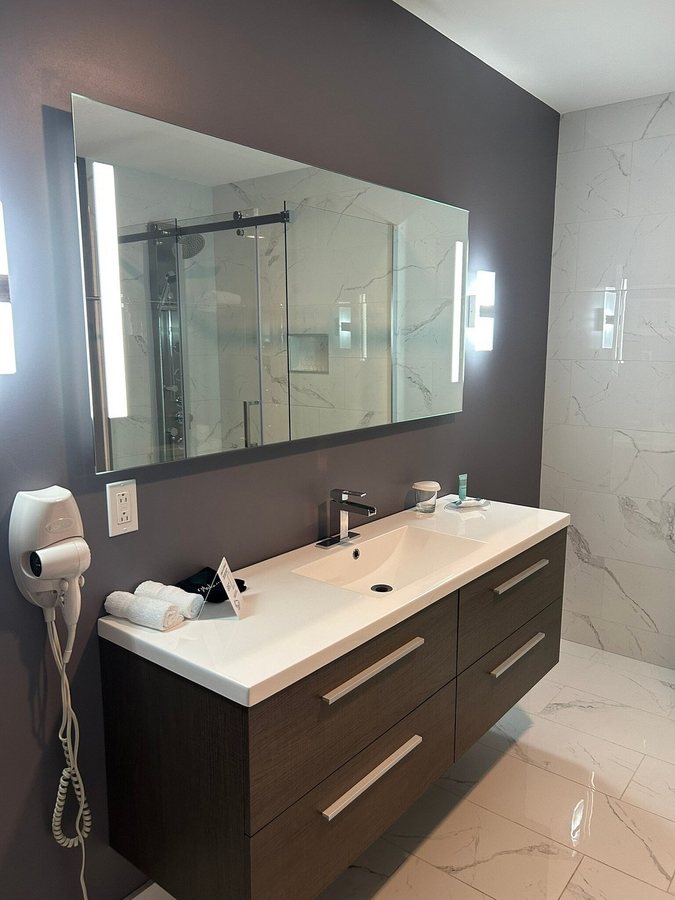 Emma s Bay House — Bathroom