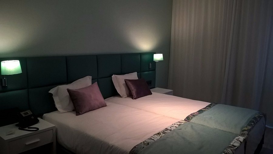 Empire Lisbon Hotel — Guest room