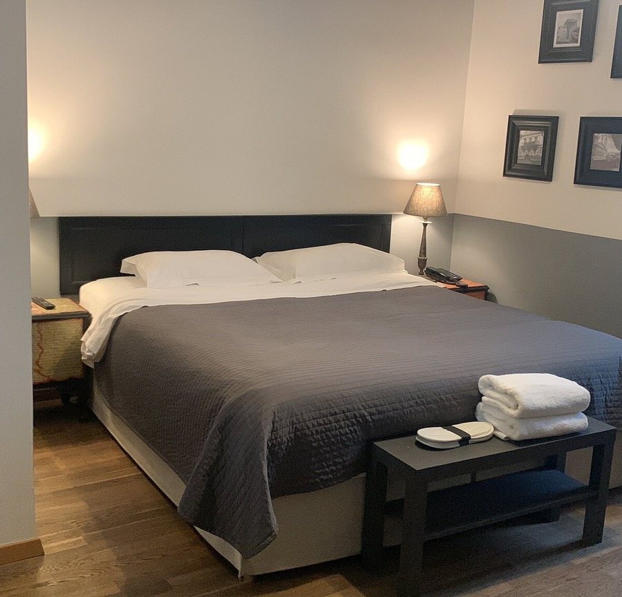 Emporikon Athens Hotel — Guest room