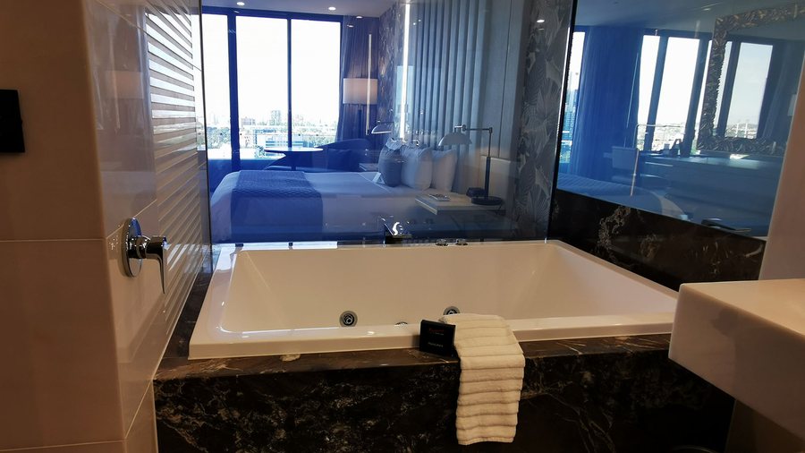 Emporium Hotel South Bank — Bathroom