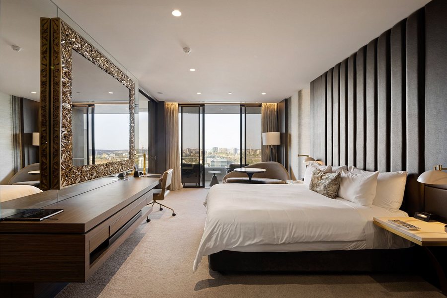 Emporium Hotel South Bank — Guest room