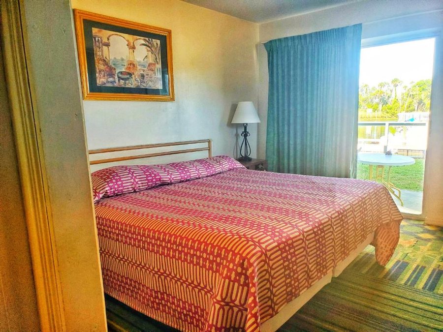 Encore Crystal Isles — Guest room