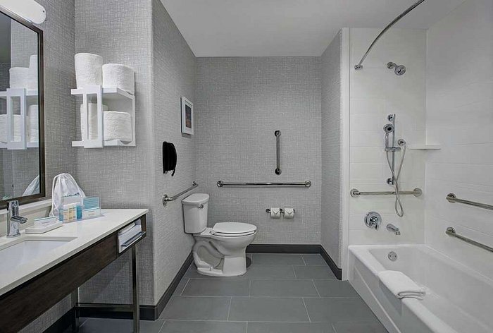 Encore Southern Comfort — Bathroom