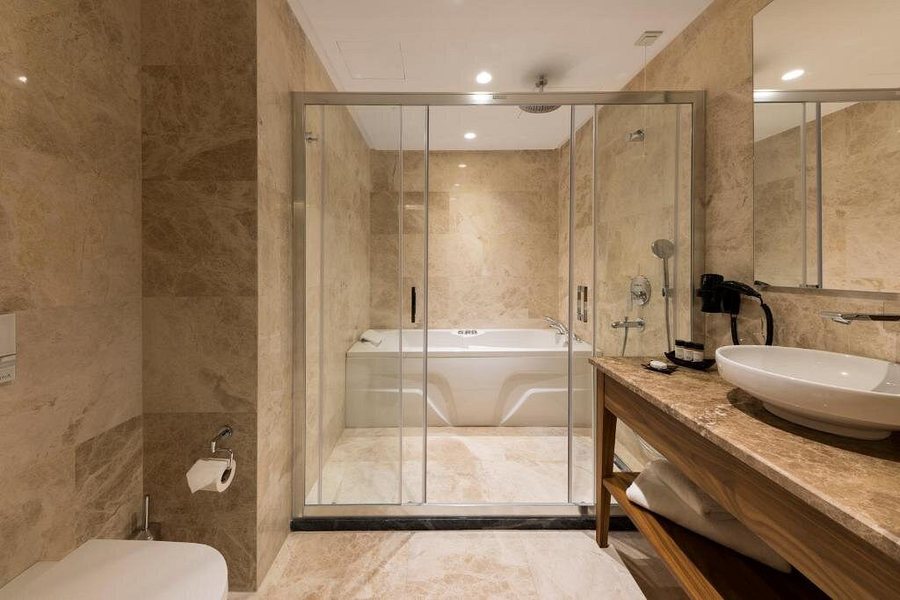 Endless Art Taksim Istanbul — Bathroom