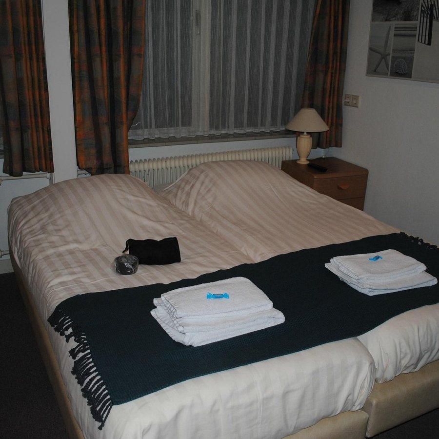 Enjoy Strandhotel Wemeldinge — Guest room