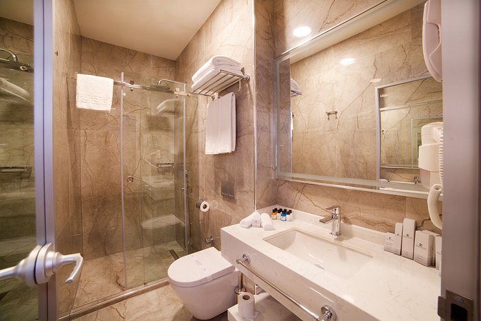 Erboy Hotel Istanbul — Bathroom