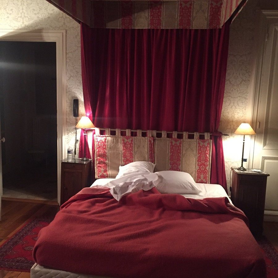 Ermitage de Corton — Guest room
