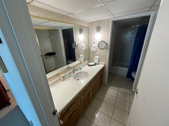 ESJ Beach Hotel — Bathroom