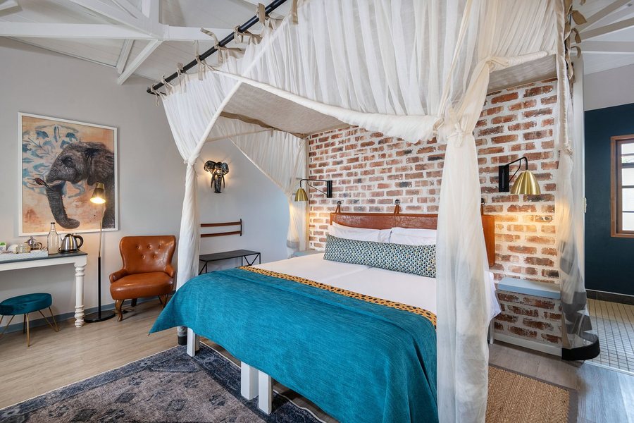 Etosha Safari Lodge Gondwana Collection Namibia — Guest room