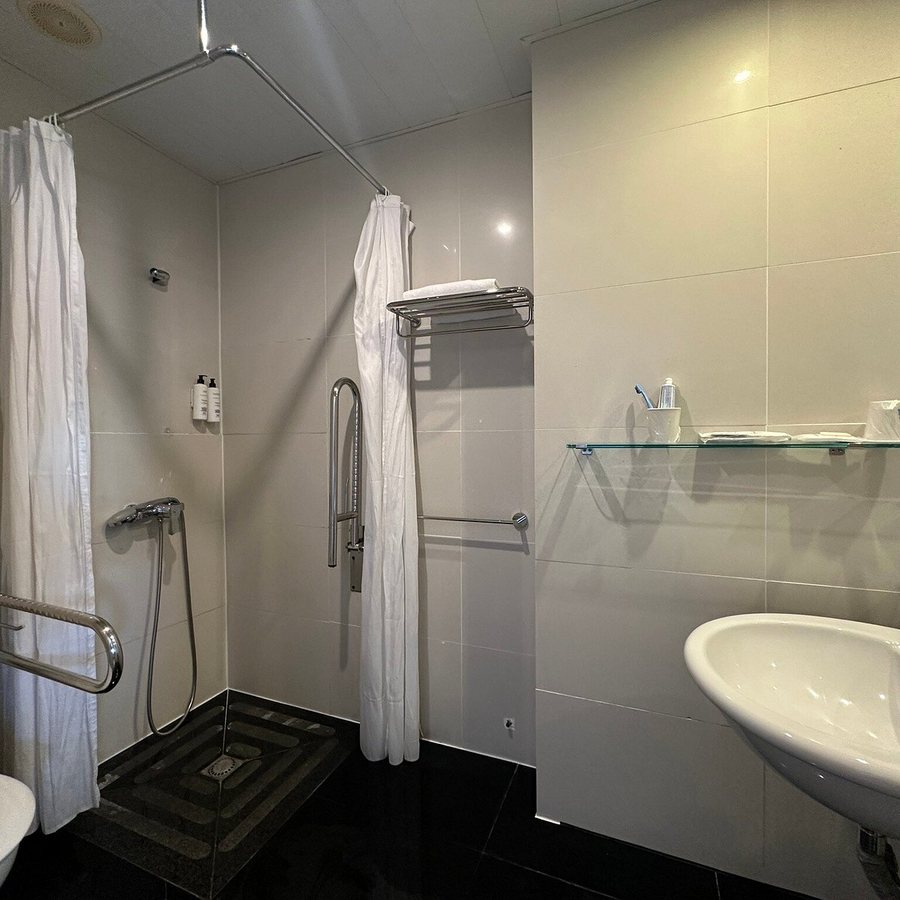 Euro Hotel Barcelona Port Barcelona Catalonia — Bathroom